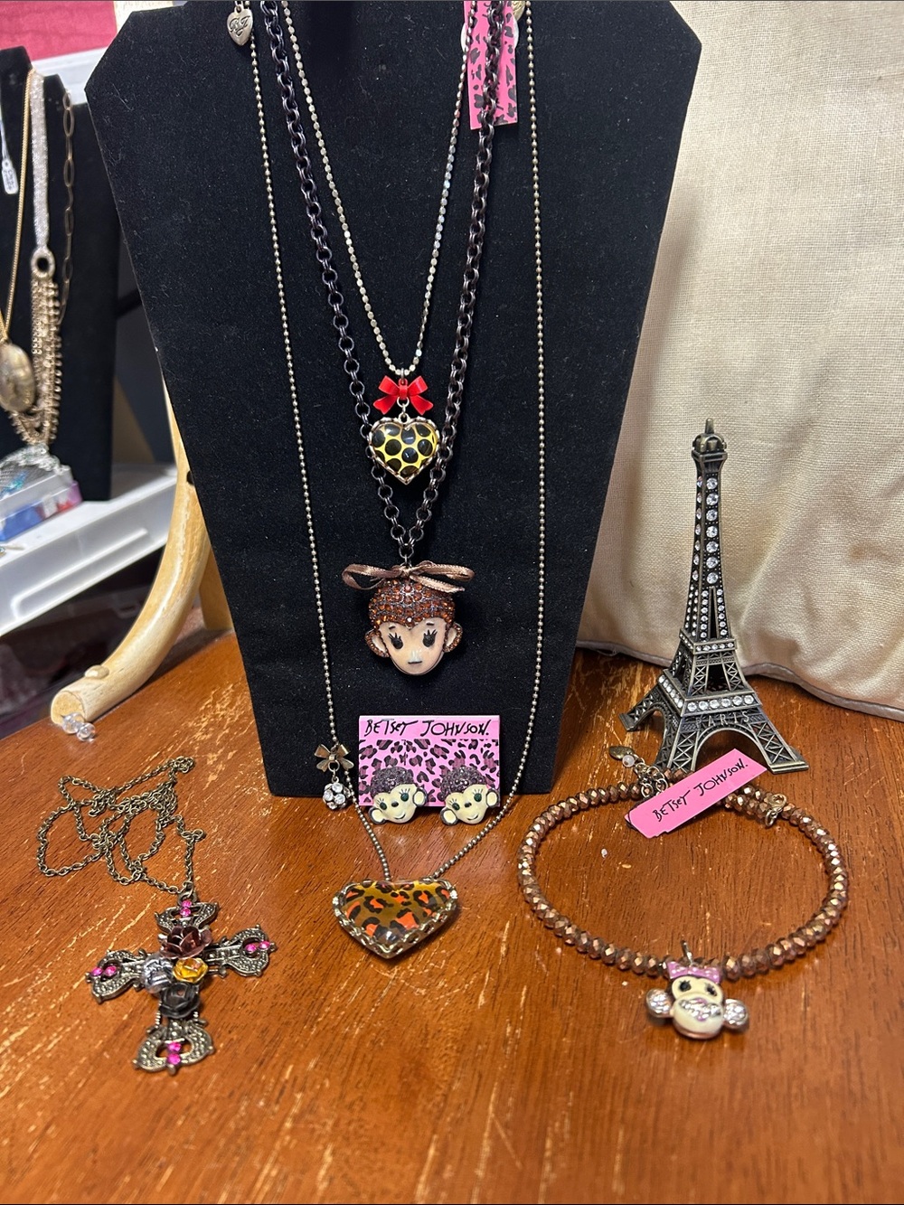 Betsey Johnson Black and Brown Layered Charm Necklace & Bracelet Set jewelry lot